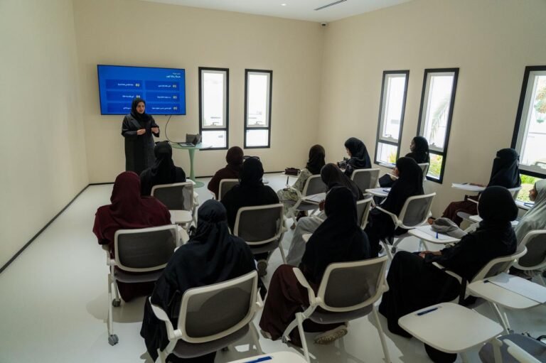 صيف عجمان يصنع رائدات المستقبل بالابتكار والذكاء الاصطناعي اطلق مجلس سيدات أعمال عجمان، التابع لغرفة عجمان، سلسلة من البرامج التدريبية وورش العمل المتخصصة